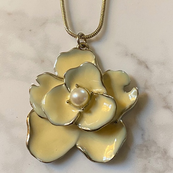Enamel Flower Necklace With Two Pendants - Picture 4 of 7